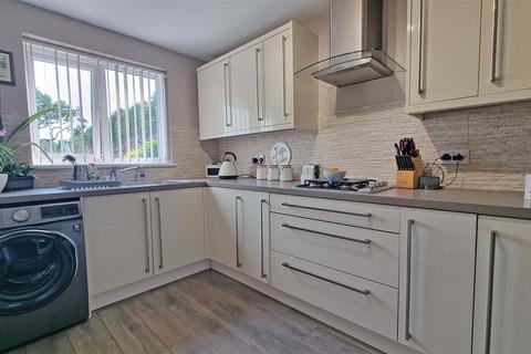 undefined, Chesterfield Close, Nortfield