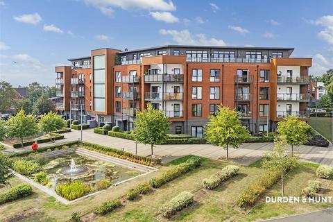 1 bedroom apartment for sale, Gubbins Lane, Harold Wood, RM3