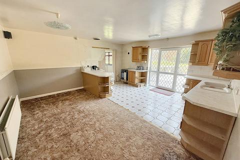 5 bedroom detached bungalow for sale, Windsor Drive, Stanley DH9