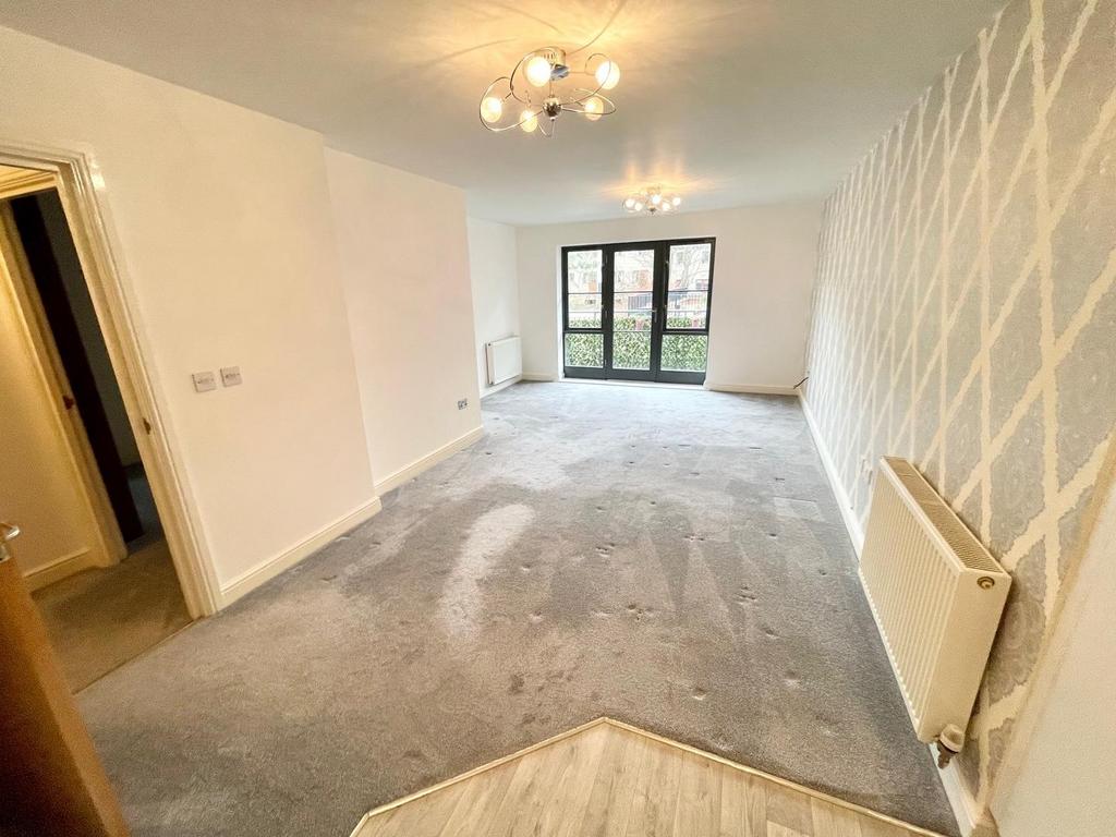 Lounge/Dining Area