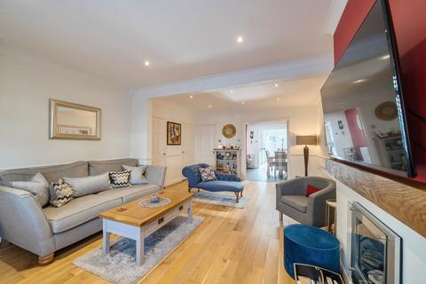 4 Barnstaple Road, Ruislip, HA4 0UP