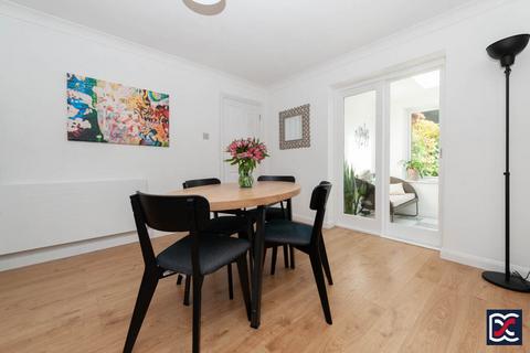 4 bedroom detached bungalow for sale, Tall Trees Close, Northampton NN4