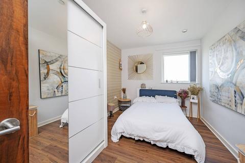 2 bedroom flat for sale, Dunedin Road, Leyton, LONDON, E10