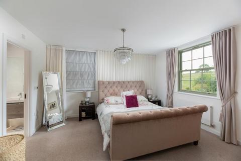 1 Bradley Drive, Northleach, Cheltenham, GL54 3DA