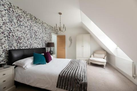 1 Bradley Drive, Northleach, Cheltenham, GL54 3DA