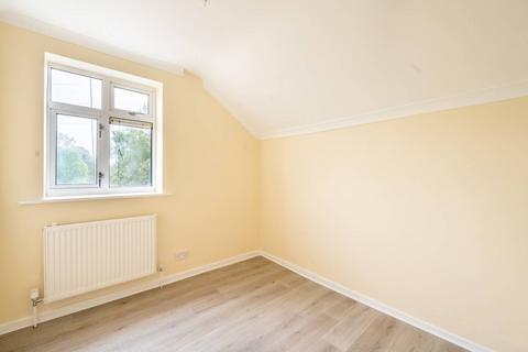 undefined, Carshalton Road, Mitcham Junction, Mitcham, CR4