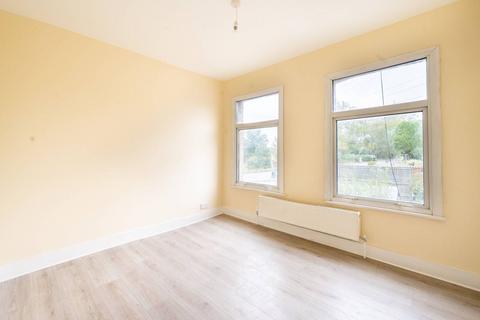 undefined, Carshalton Road, Mitcham Junction, Mitcham, CR4