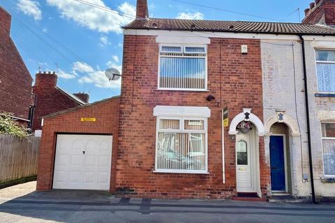 2 bedroom end of terrace house for sale, Rensburg Street, Hull