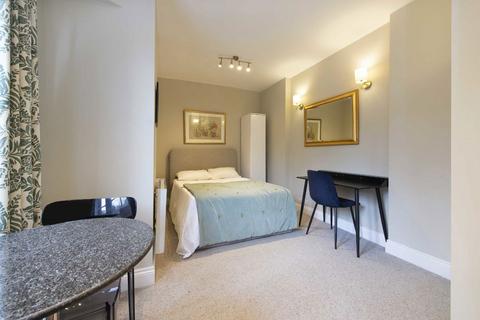 undefined, Hunter Street, London WC1N