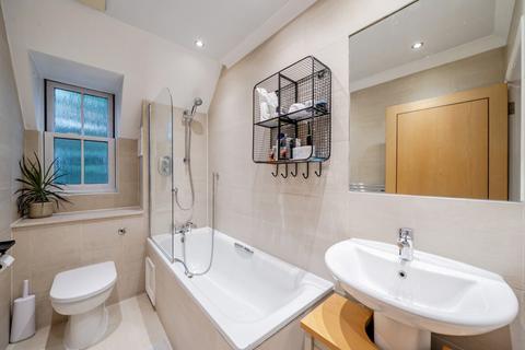 2 bedroom flat for sale, Pagoda Grove, London, SE27