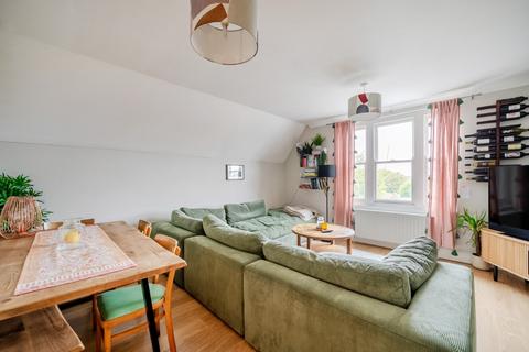 2 bedroom flat for sale, Pagoda Grove, Tulse Hill, London, SE27