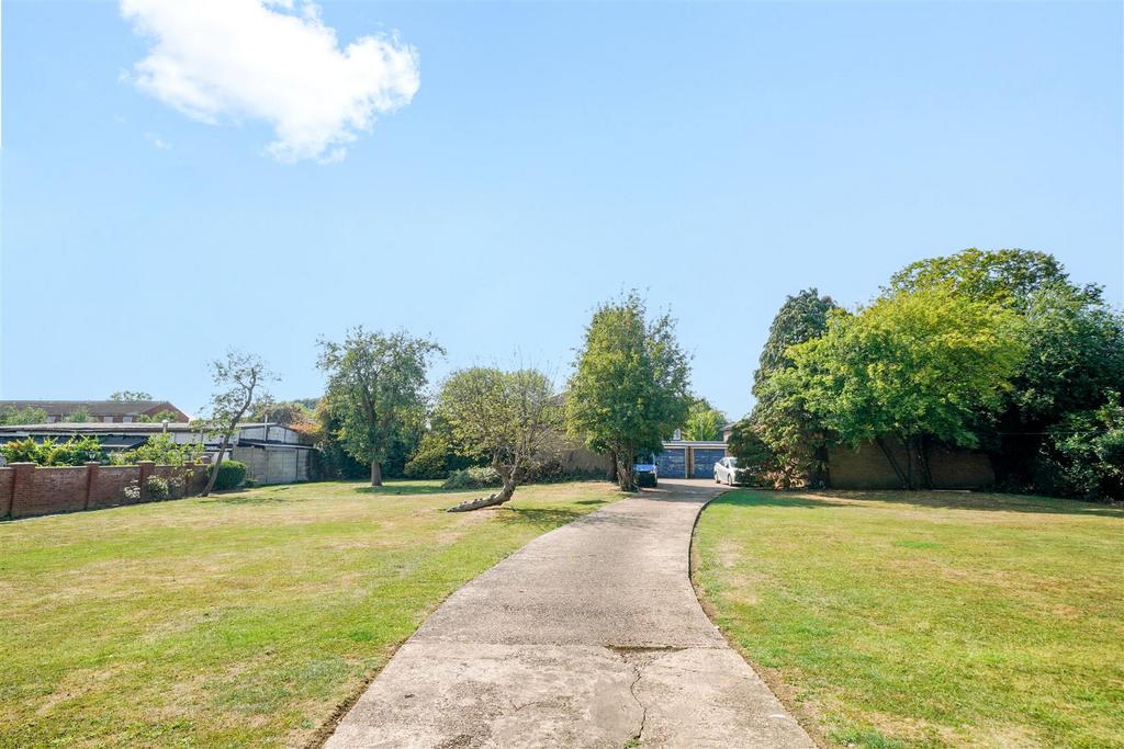 2 Circle Court, Harrowdene Road - 2 Ts32 Hg MNpp ERZvm