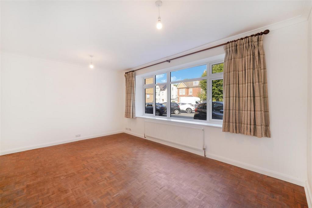 2 Circle Court, Harrowdene Road - s7 XCmsm4w JFEf Lrx