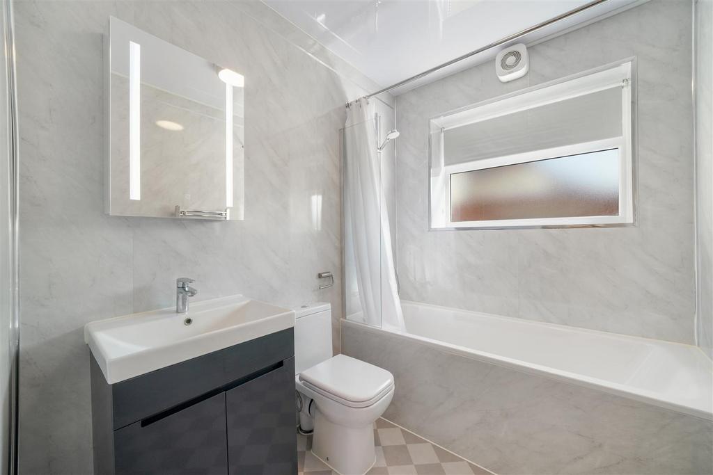 2 Circle Court, Harrowdene Road - D34 Fp Me U4b Q86r K1