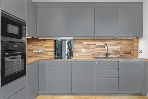 2 bedroom flat to rent, Ellerdale Road, Hampstead, NW3