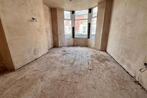 5 bedroom end of terrace house for sale, Livingstone Road, Blackpool FY1