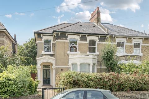 2b Glensdale Road, London, SE4 1UE