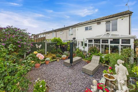 3 bedroom end of terrace house for sale, Manor Avenue, Basildon, SS13