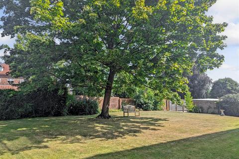 undefined, Shrublands Court, Tonbridge TN9