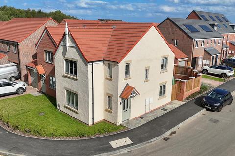 3 bedroom detached house for sale, South Pastures, Wardley NE10