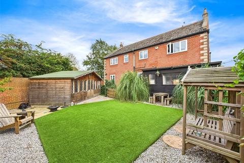 undefined, Church Street, Thorne, Doncaster, South Yorkshire, DN8