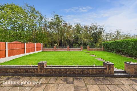 4 bedroom detached house for sale, Nevis Drive, Crewe