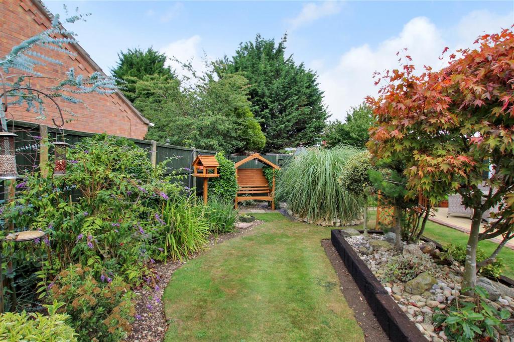 Rear Garden - c.JPG
