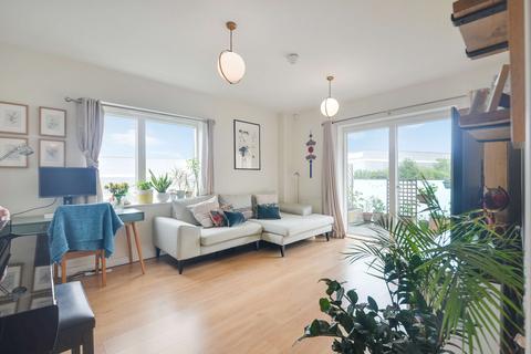 3 bedroom apartment for sale, at Lakeside Drive, Brent, London NW10