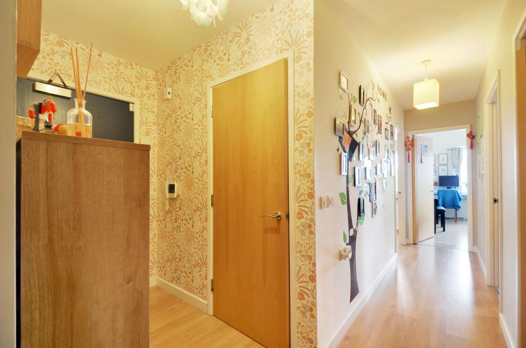 Hallway (1).jpg