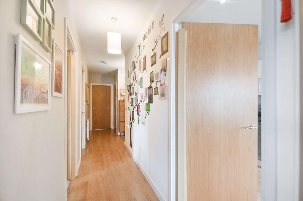 Hallway (2).jpg