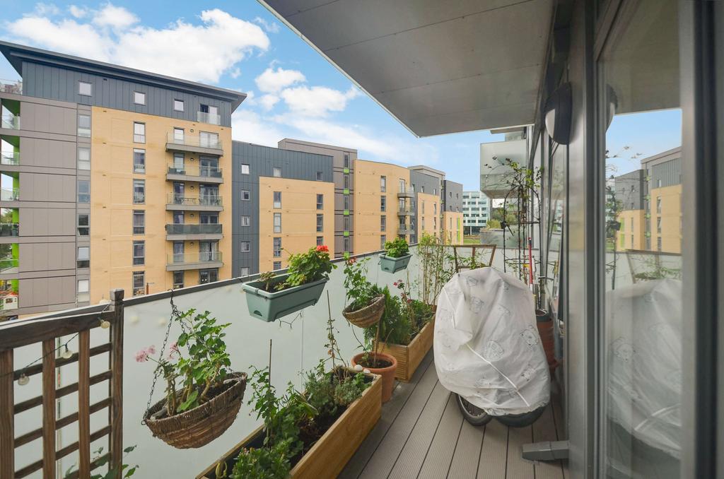 Balcony (2).jpg