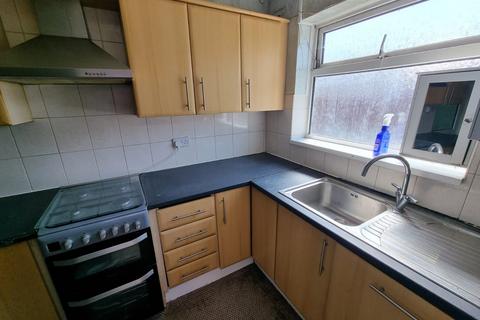 5 bedroom semi-detached house for sale, Doncaster Road, Leicester, LE4