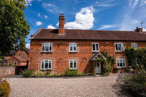 Garden Cottage Kenswick, Lower Broadheath, Worcester, WR2 6QX