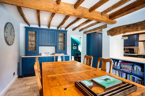 Garden Cottage Kenswick, Lower Broadheath, Worcester, WR2 6QX