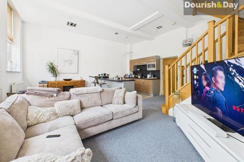 2 bedroom flat for sale, The Oval, Stafford ST17