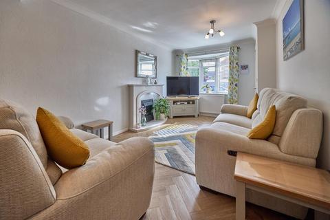 2 bedroom semi-detached house for sale, Severn Avenue, Hinckley