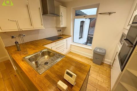 2 bedroom flat to rent, 111 Church Street 2 Bed Duplex Apartment *APPLY ONLINE*