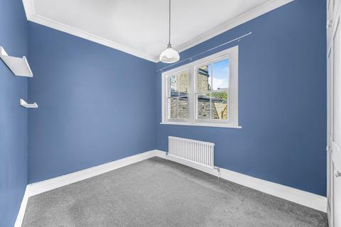 2 bedroom flat for sale, Elfort Road, Islington, London