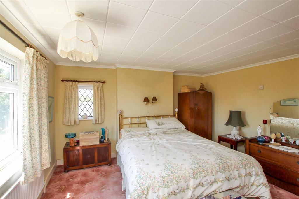 Bedroom One - b.JPG