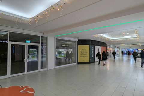 Property to rent, Market Square Mall High Wycombe HP11 2DQ