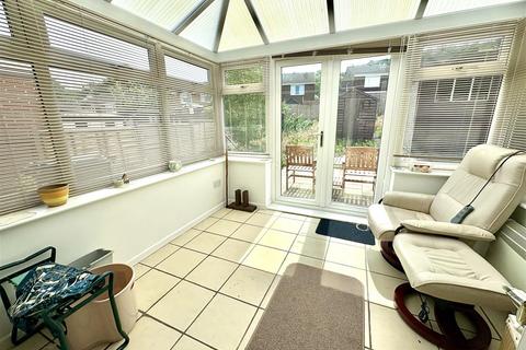 43 South Parade, Elland, HX5 0NR