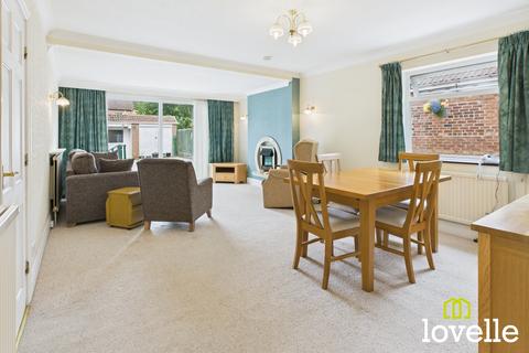 3 bedroom bungalow for sale, Eppleworth Road, East Riding of Yorkshire HU16