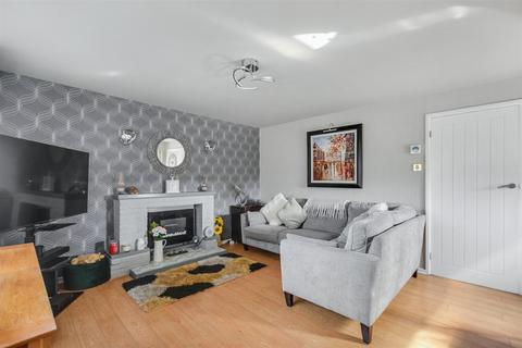 3 bedroom semi-detached house for sale, Brisbane Drive, Stapleford, Nottingham