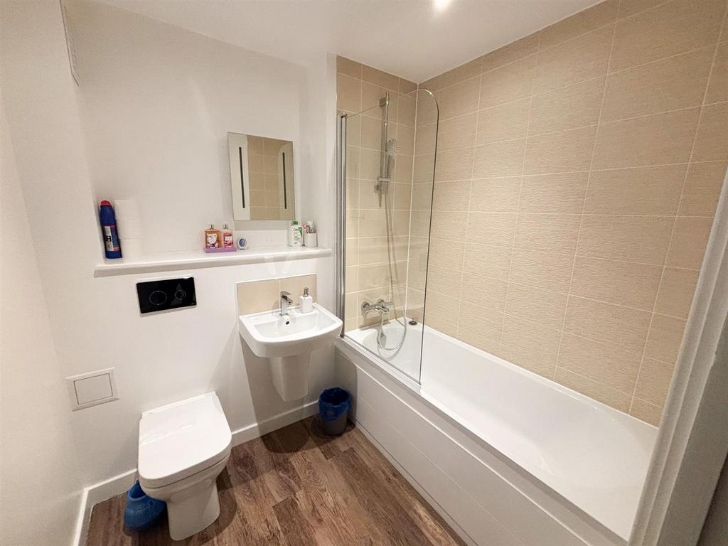 Bathroom2-1.jpg