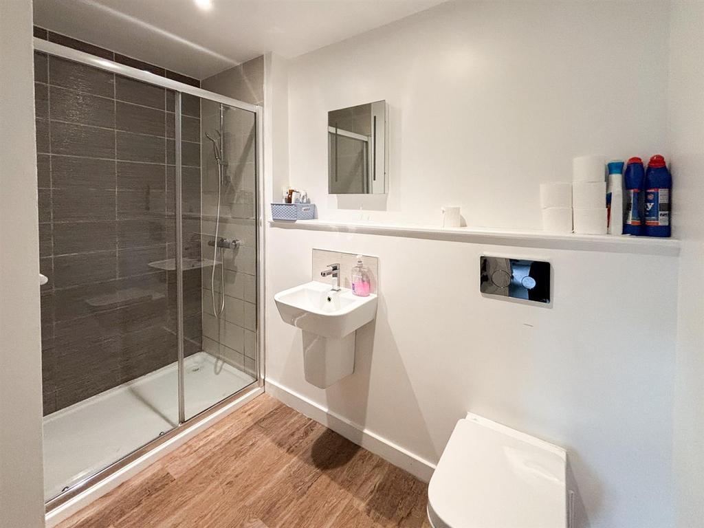Bathroom.jpg
