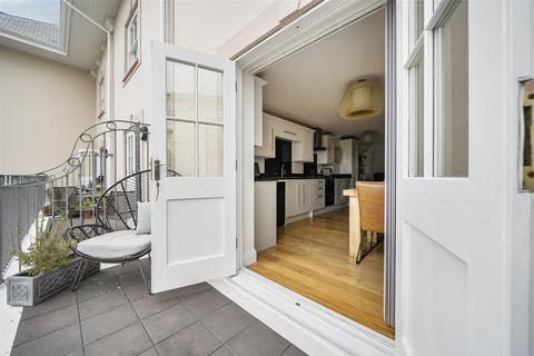 5 bedroom end of terrace house for sale, Falmouth
