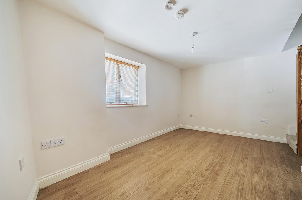 1330925-13-689b70...