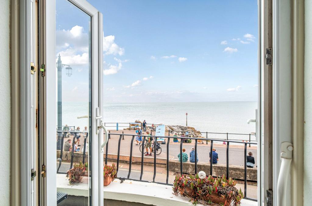 Balcony &amp; View