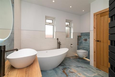 4 bedroom detached house for sale, Nottingham Road, Burton Joyce, Nottingham