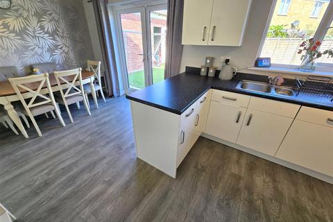 4 bedroom detached house for sale, Delph Road, Bradwell